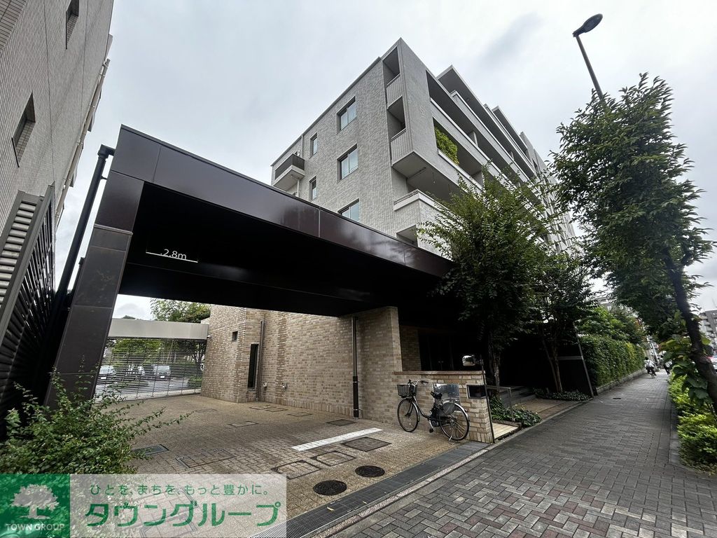 建物外観　エントランス