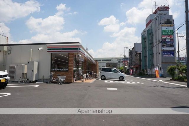 コンビニ　セブンイレブン（コンビニ）まで662m