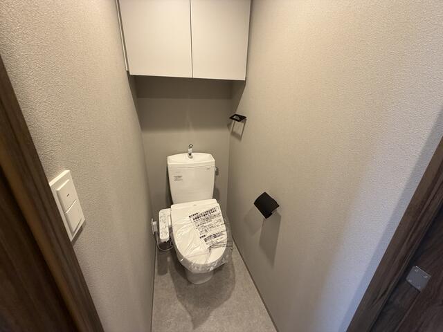東京メトロ千代田線 北綾瀬駅 徒歩5分 7階建 築1年のトイレ写真