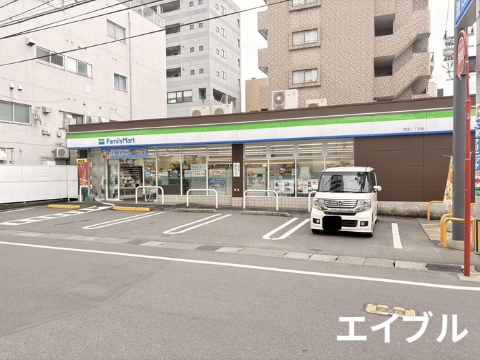 コンビニ　ファミリーマート 荒田二丁目店（コンビニ）まで450m