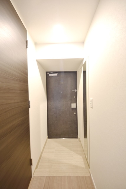 玄関　※別部屋の参考写真です。