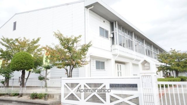 小学校　倉敷市立琴浦南小学校（小学校）まで83m