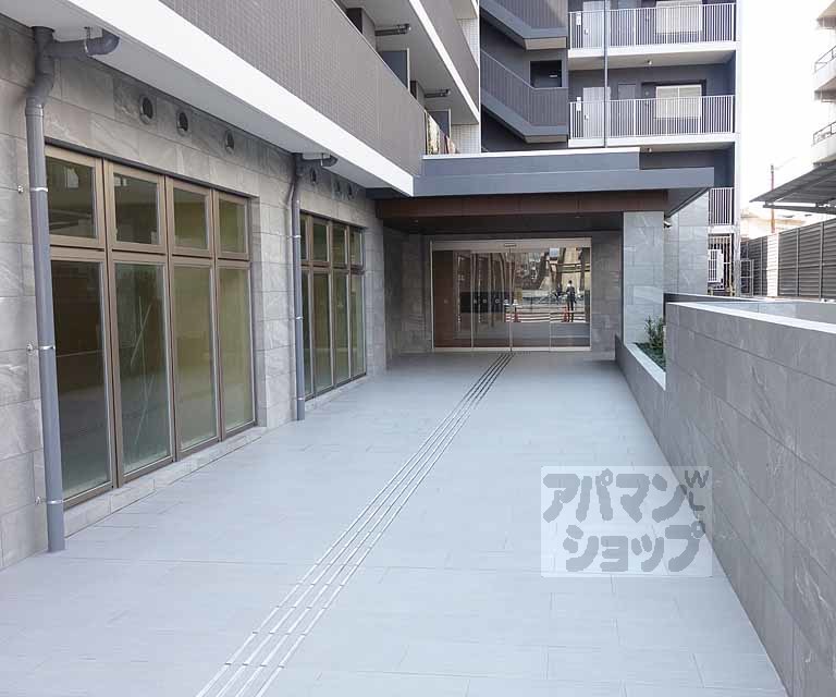 クリスタルグランツ京都西大路の外観写真