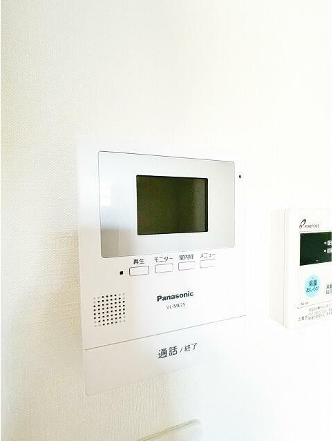セキュリティ　女性の方でも安心のモニター付きインターホン♪