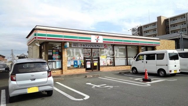 コンビニ　セブンイレブン 久留米宮ノ陣店（コンビニ）まで238m