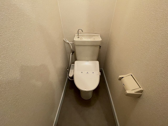 トイレ　別部屋参考写真