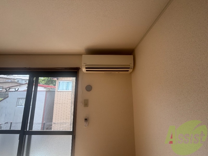 その他設備　リビングにエアコンが付いているため部屋の温度の調節が可能です