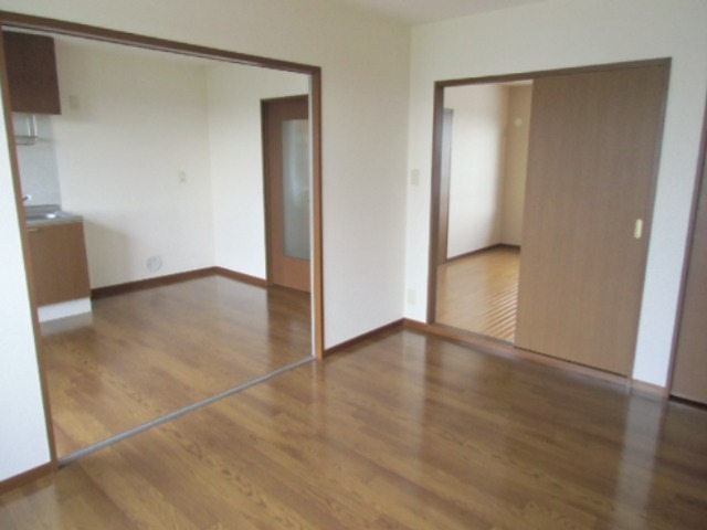 居室・リビング　反転別部屋参考写真
