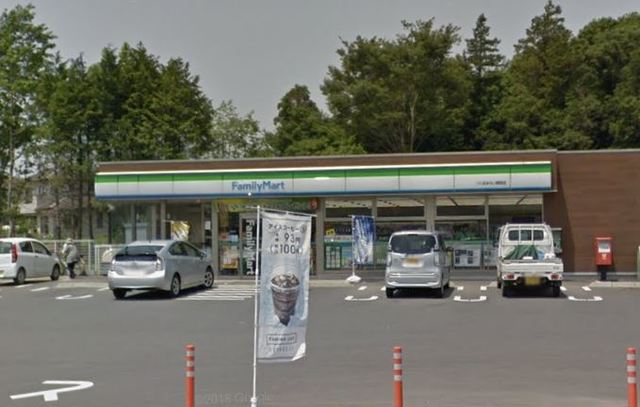 コンビニ　ファミリーマートつくばみらい高岡店（コンビニ）まで707m