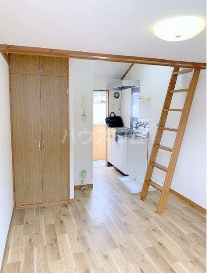 第二エクセル向台の居間写真