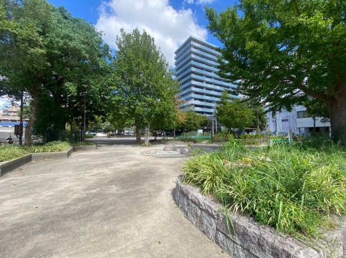 公園　布池公園（公園）まで375m
