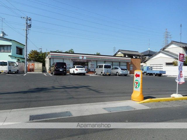 コンビニ　セブンイレブン（コンビニ）まで483m