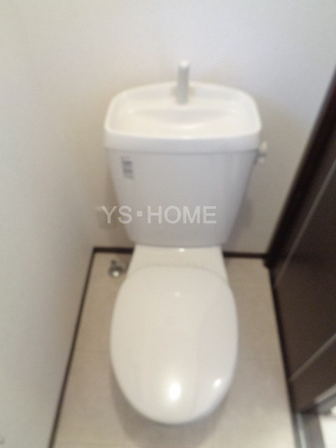 京王井の頭線 富士見ケ丘駅 徒歩3分 2階建 築18年のトイレ写真