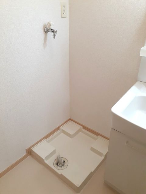 ＪＲ東海道本線 戸塚駅 バス乗車時間：10分 最寄りバス停で下車 徒歩2分 2階建 築18年のその他写真