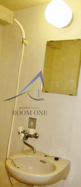 洗面設備　洗面台です。