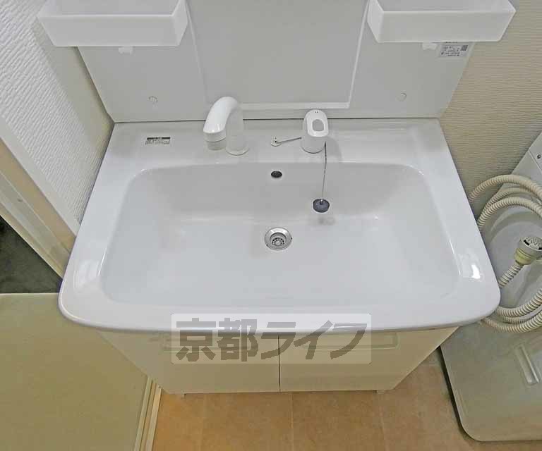 洗面設備　シンクです