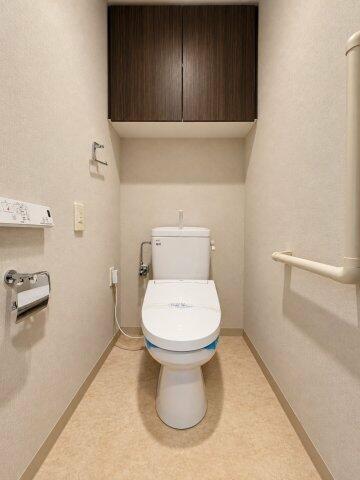 都営大江戸線 勝どき駅 徒歩1分 53階建 築16年のトイレ写真