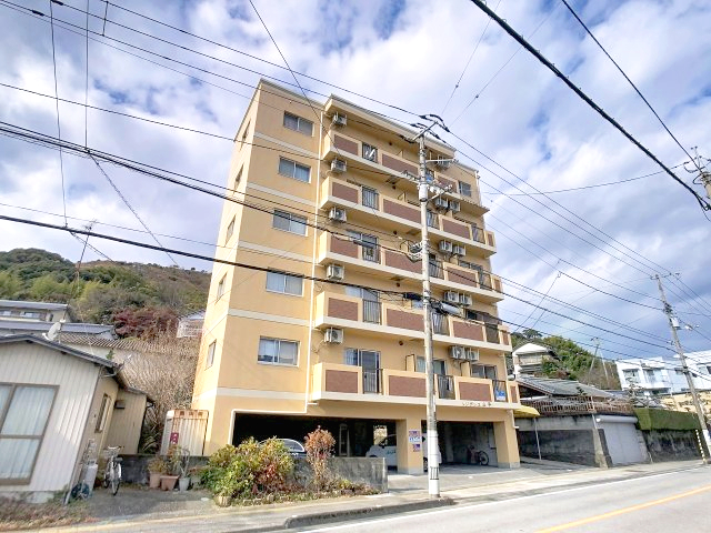 建物外観　2025年12月撮影