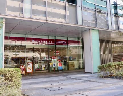 コンビニ　ナチュラルローソン千代田四番町店（コンビニ）まで120m