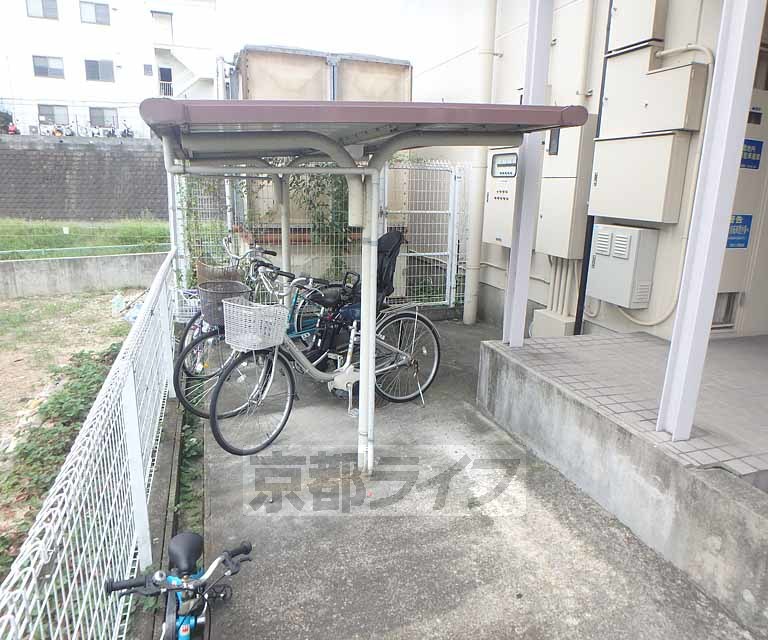 ＪＲ片町線 長尾駅 徒歩32分 3階建 築31年の外観写真