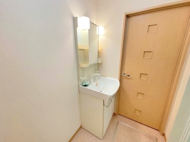 リプルス浜の宮II A棟の内装写真