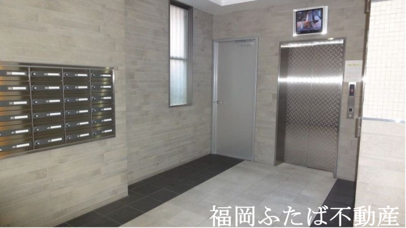 ネストピア大濠公園駅前の外観写真