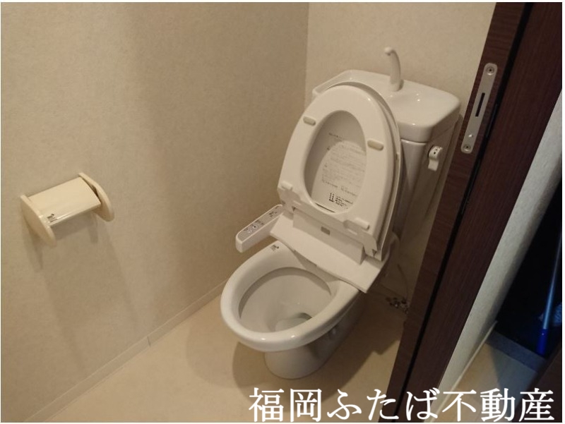 ネストピア大濠公園駅前のトイレ写真