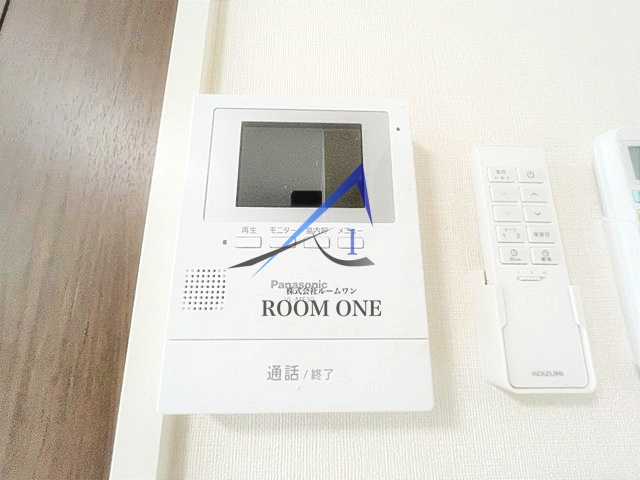 セキュリティ　モニター付きインターホンです。
