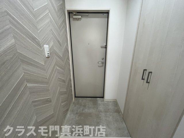 玄関　(参考)反転間取りのお部屋の写真