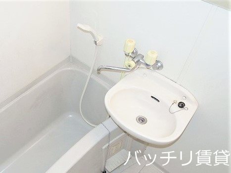 洗面設備　別号室イメージの為、現状を優先致します。