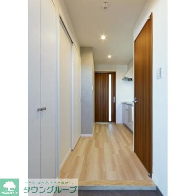 玄関　※写真は同タイプ住戸です。