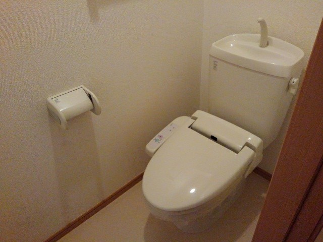 トイレ　同建物別室！