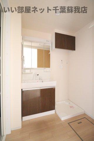 洗面設備　コンパクトで使いやすい洗面所