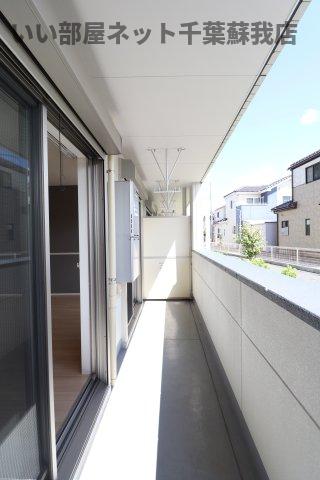 バルコニー　開放的で明るい空間を演出してくれるバルコニーです
