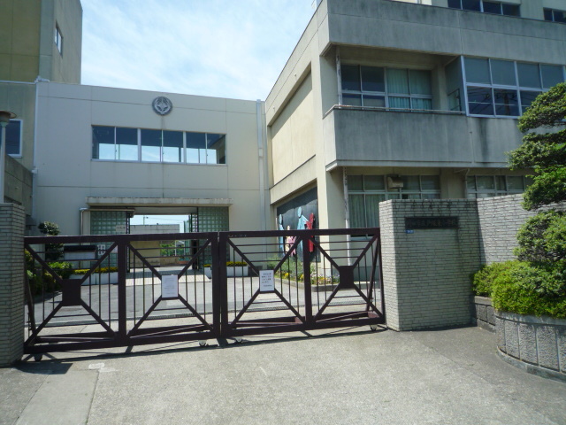 小学校　川口市立戸塚東小学校（小学校）まで400m