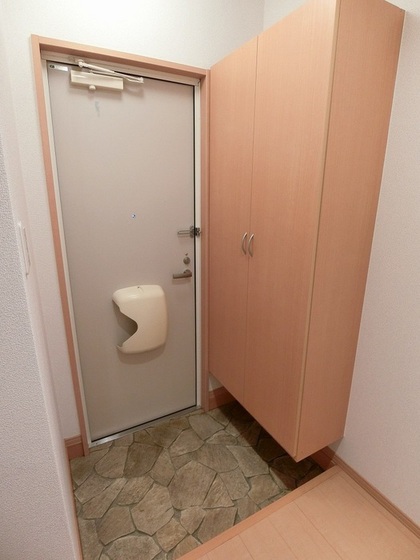 ヴィラージュ B棟の玄関写真