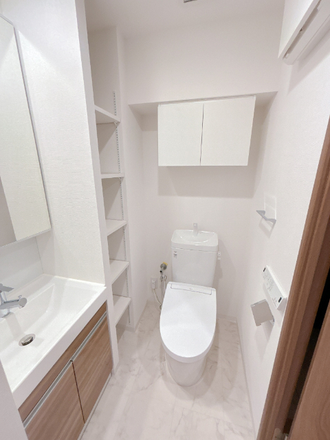 BLESS三軒茶屋WESTのトイレ写真