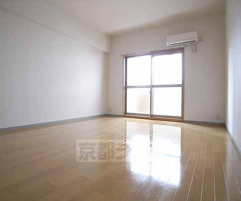 居室・リビング　ドーンと広くて使いやすいお部屋です