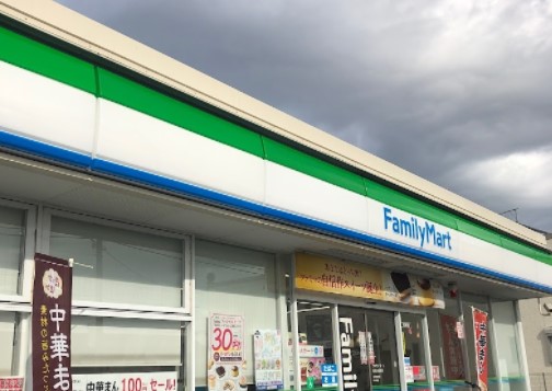 コンビニ　ファミリーマート 町田大蔵町店（コンビニ）まで138m