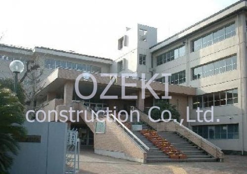 小学校　越谷市立大袋東小学校（小学校）まで1013m