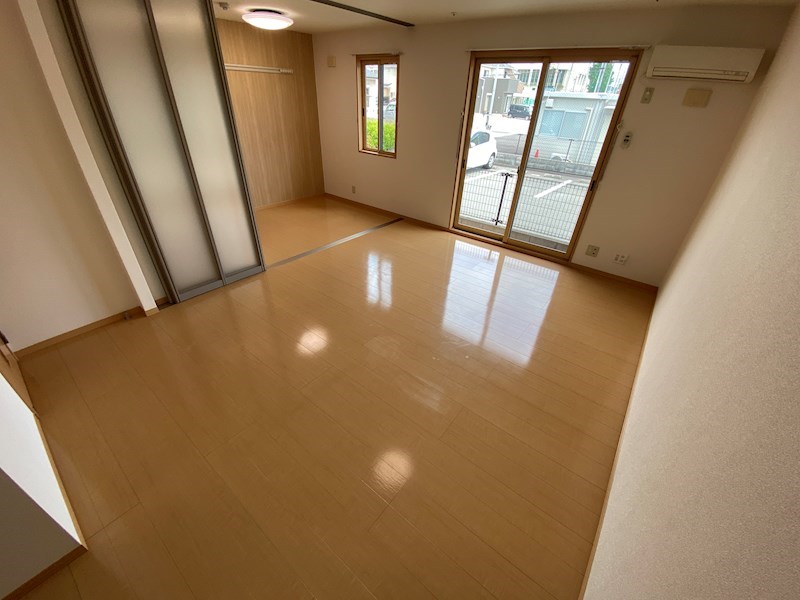 エクセル英賀保八十八 A棟の居間写真