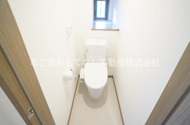 ＪＲ東海道本線 枇杷島駅 徒歩23分 2階建 築4年のトイレ写真