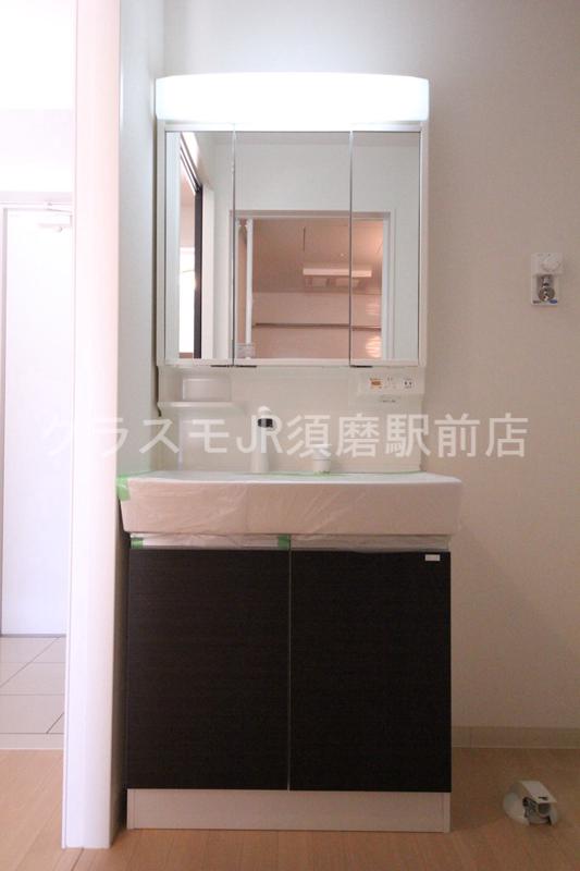 洗面設備　キレイな洗面台です！
