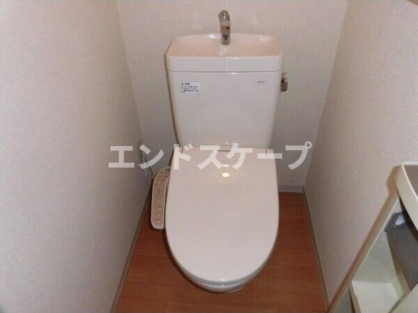 東武伊勢崎線 新伊勢崎駅 徒歩23分 2階建 築26年のトイレ写真