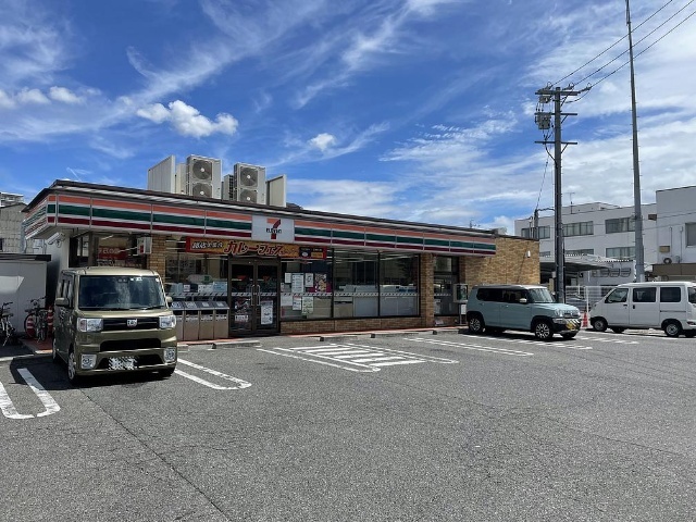 コンビニ　セブンイレブン岡崎羽根北町店（コンビニ）まで321m