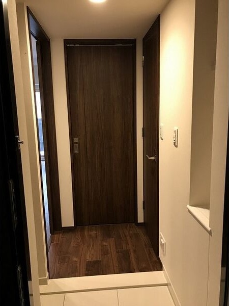 玄関　名古屋で一番初期費用の安い賃貸専門の不動産会社です(^^)