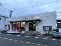 郵便局　滝野郵便局（郵便局）まで933m