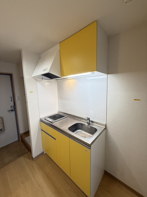 キッチン　別部屋参考写真です