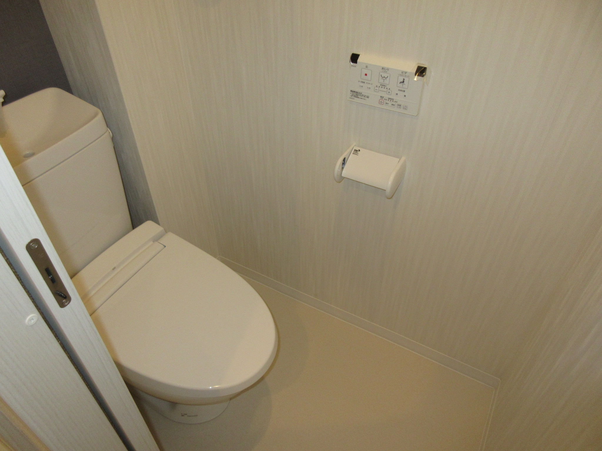 地下鉄千日前線 南巽駅 徒歩1分 3階建 築5年のトイレ写真