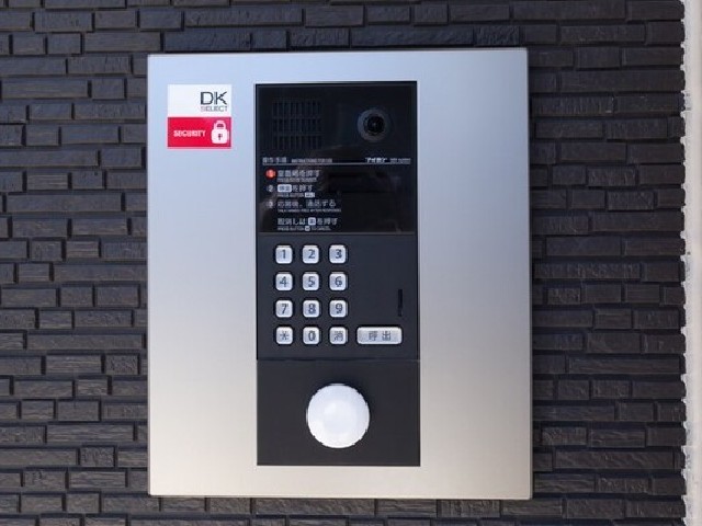 エントランス　オートロック完備